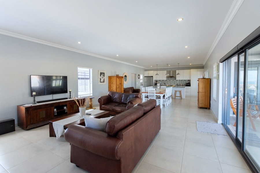 4 Bedroom Property for Sale in Myburgh Park Western Cape